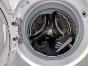 wash shoes in washing machine